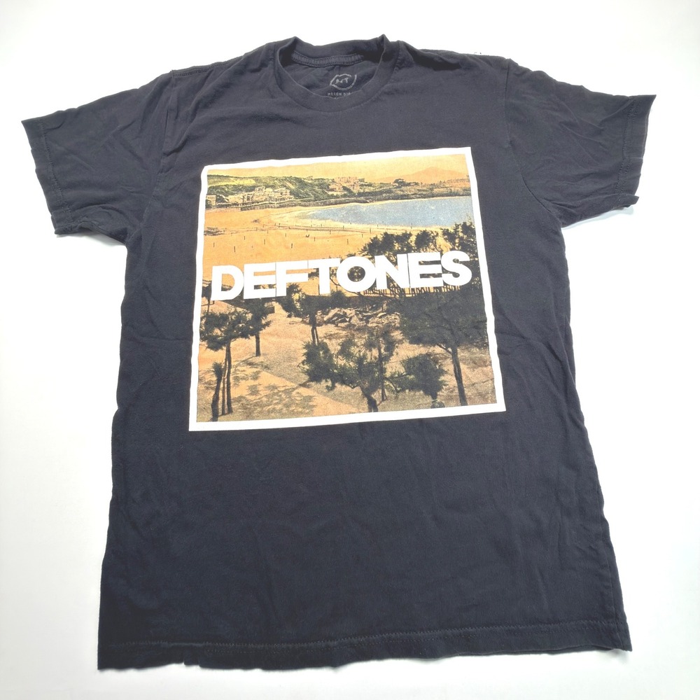 Deftones 2015 Tour Shirt Black Beach Graphic Band Tee Mens Medium